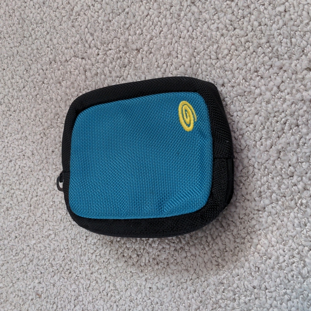 Timbuk2 pounch